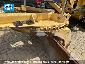 Motoniveladora New Holland RG140B