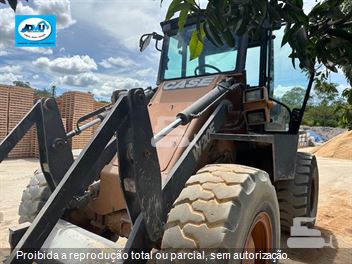 Pá Carregadeira Case W20E