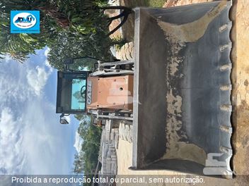 Pá Carregadeira Case W20E