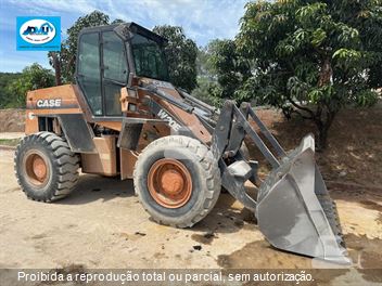 Pá Carregadeira Case W20E