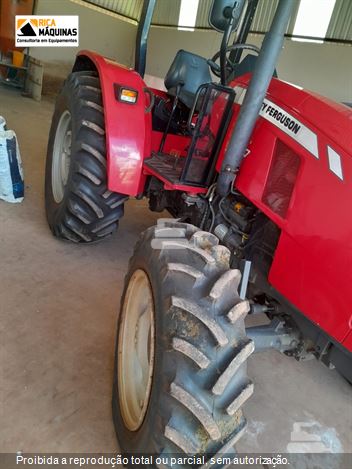 Trator Agrícola Massey Ferguson MF4707