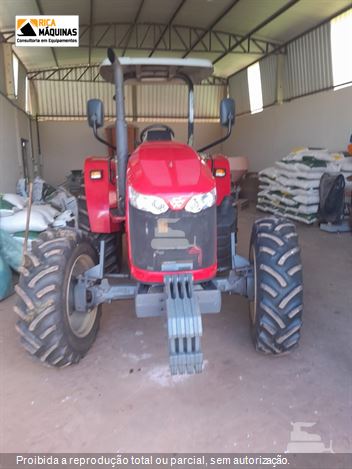 Trator Agrícola Massey Ferguson MF4707