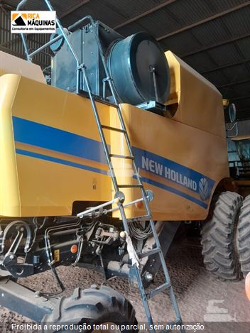 Colheitadeira New Holland TC 4.90