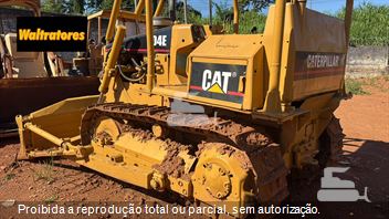 Trator de Esteira Caterpillar D4E