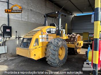 Rolo Compactador Caterpillar CP-533E