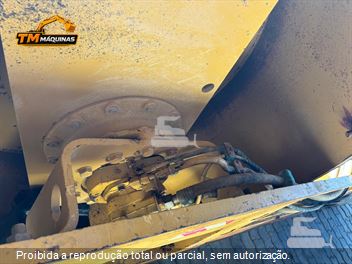 Rolo Compactador Caterpillar CP-533E