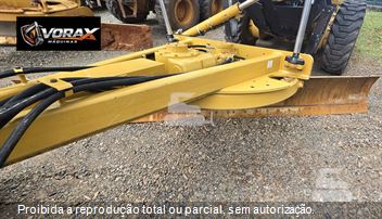 Motoniveladora Caterpillar 120