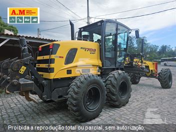 Motoniveladora New Holland RG170B