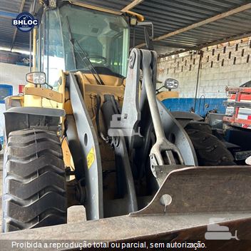 Pá Carregadeira Volvo L90F