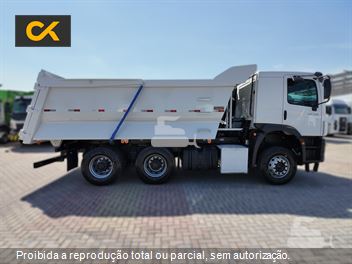 Caminhão Volkswagen 33-460 Constellation 6x4 2p (diesel)(E5)