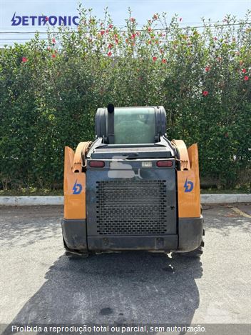 Mini-Carregadeira Case SV185