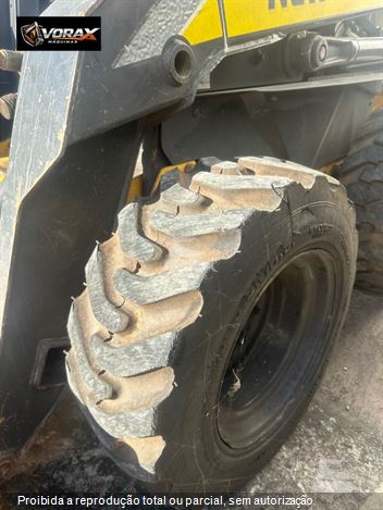 Mini-Carregadeira New Holland L170