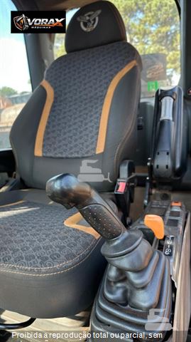 Escavadeira Case CX240C