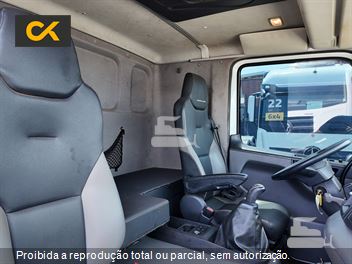 Caminhão Volkswagen 33-460 Constellation 6x4 2p (diesel)(E5)
