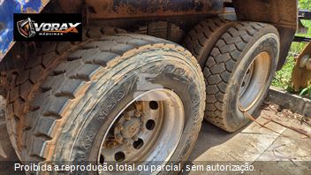 Caminhão Volkswagen 31-330 E Constellation 6x4 2p (Diesel)(E5)