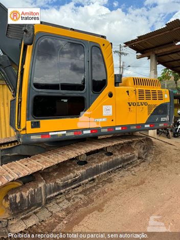 Escavadeira Volvo EC210