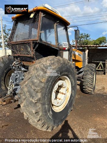 Trator Agrícola Valtra BM125