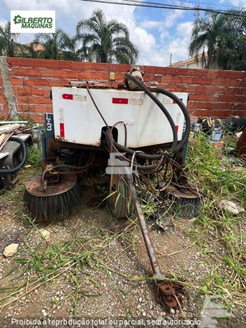 Varredora Rebocavel marca DM