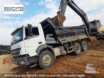 Caminhão Mercedes-Benz Axor 3131 6x4 2p (diesel)(E5)