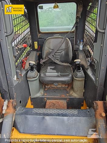 Mini-Carregadeira New Holland L170