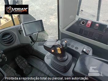 Pá Carregadeira Caterpillar 966L