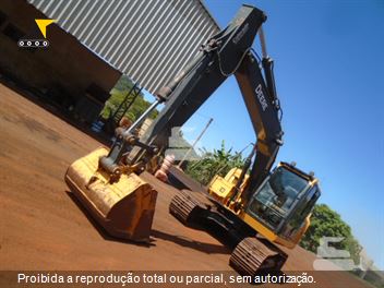 Escavadeira John Deere 130GLC