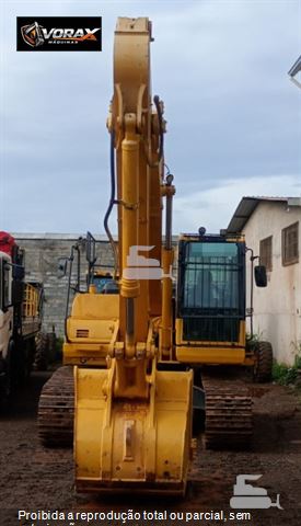 Escavadeira Komatsu PC200