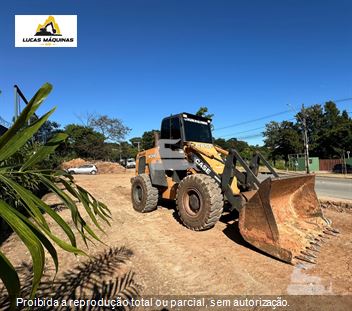 Pá Carregadeira Case W20F