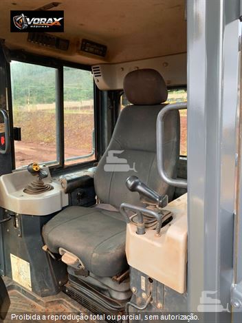 Trator de Esteira Komatsu D61-EX