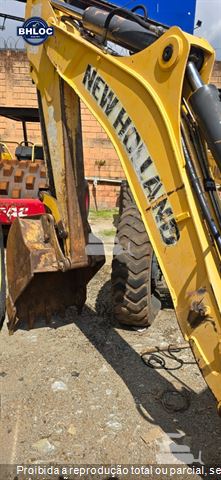 Retro Escavadeira New Holland B90B
