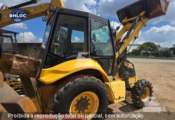 Retro Escavadeira New Holland B90B