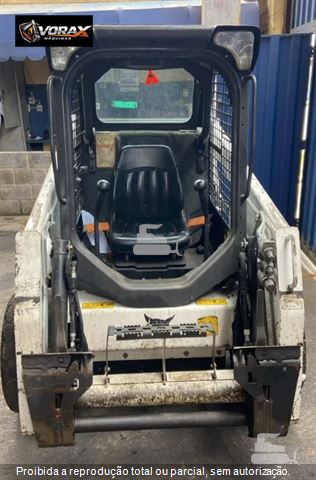 Mini-Carregadeira Bobcat S450