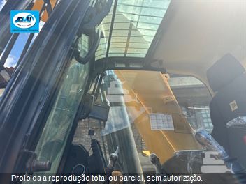 Escavadeira JCB JS220 LR