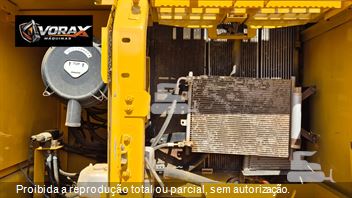 Escavadeira Komatsu PC200