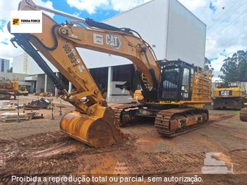 Escavadeira Caterpillar 336