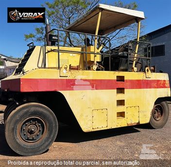 Rolo Compactador Dynapac CP271