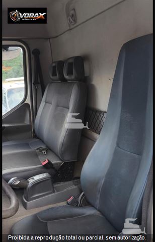Caminhão Volvo VM 330 6x4 2p (Diesel) (E5)