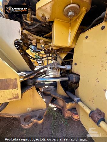 Pá Carregadeira Caterpillar 966L