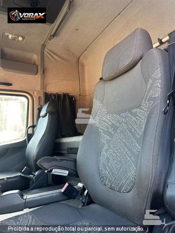 Caminhão Mercedes-Benz Axor 2644 S 6x4 2p (diesel)