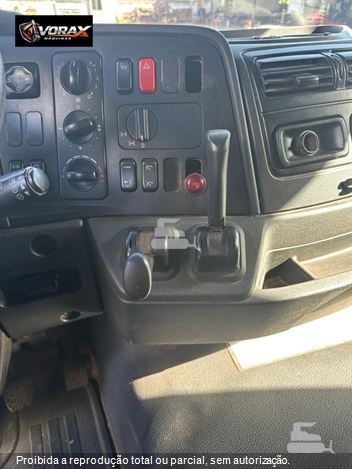 Caminhão Mercedes-Benz Axor 2644 S 6x4 2p (diesel)
