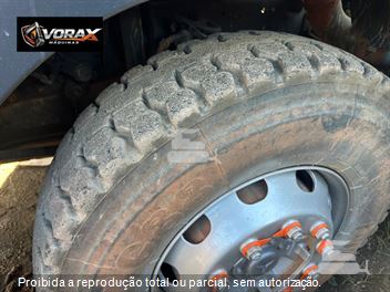 Caminhão Mercedes-Benz Axor 2644 S 6x4 2p (diesel)