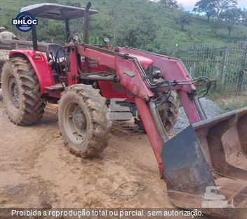 Trator Agrícola Massey Ferguson MF 4275