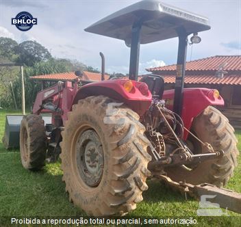 Trator Agrícola Massey Ferguson MF 4275