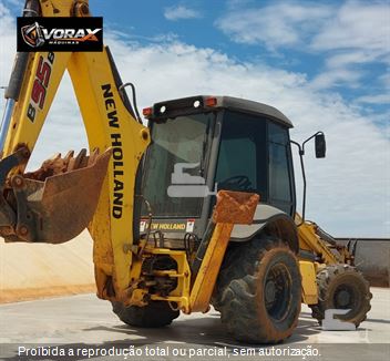 Retro Escavadeira New Holland B95B