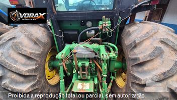 Trator Agrícola John Deere 6415 (106cv)
