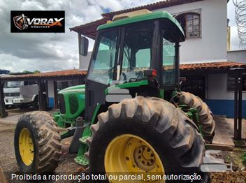 Trator Agrícola John Deere 6415 (106cv)