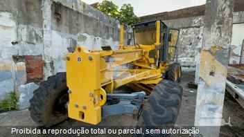 Motoniveladora New Holland RG140B