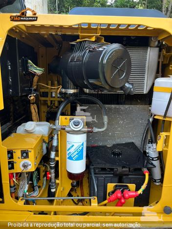 Escavadeira Caterpillar 313D2 L