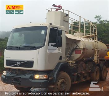 Caminhão Volvo VM 270 6x4 2p (Diesel) (E5)
