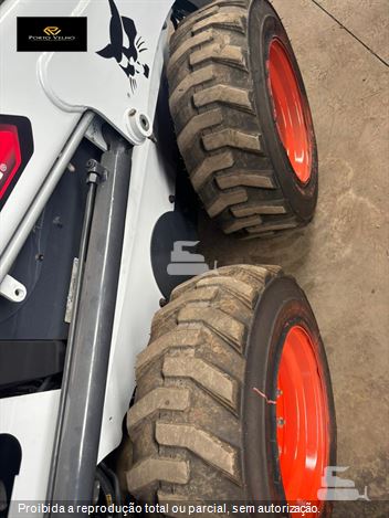 Mini-Carregadeira Bobcat S450